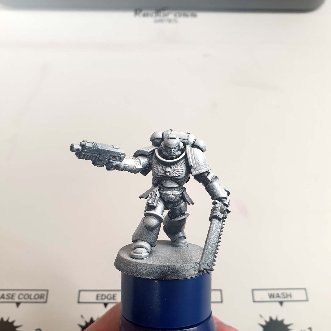 Space Marine priming for bold colors