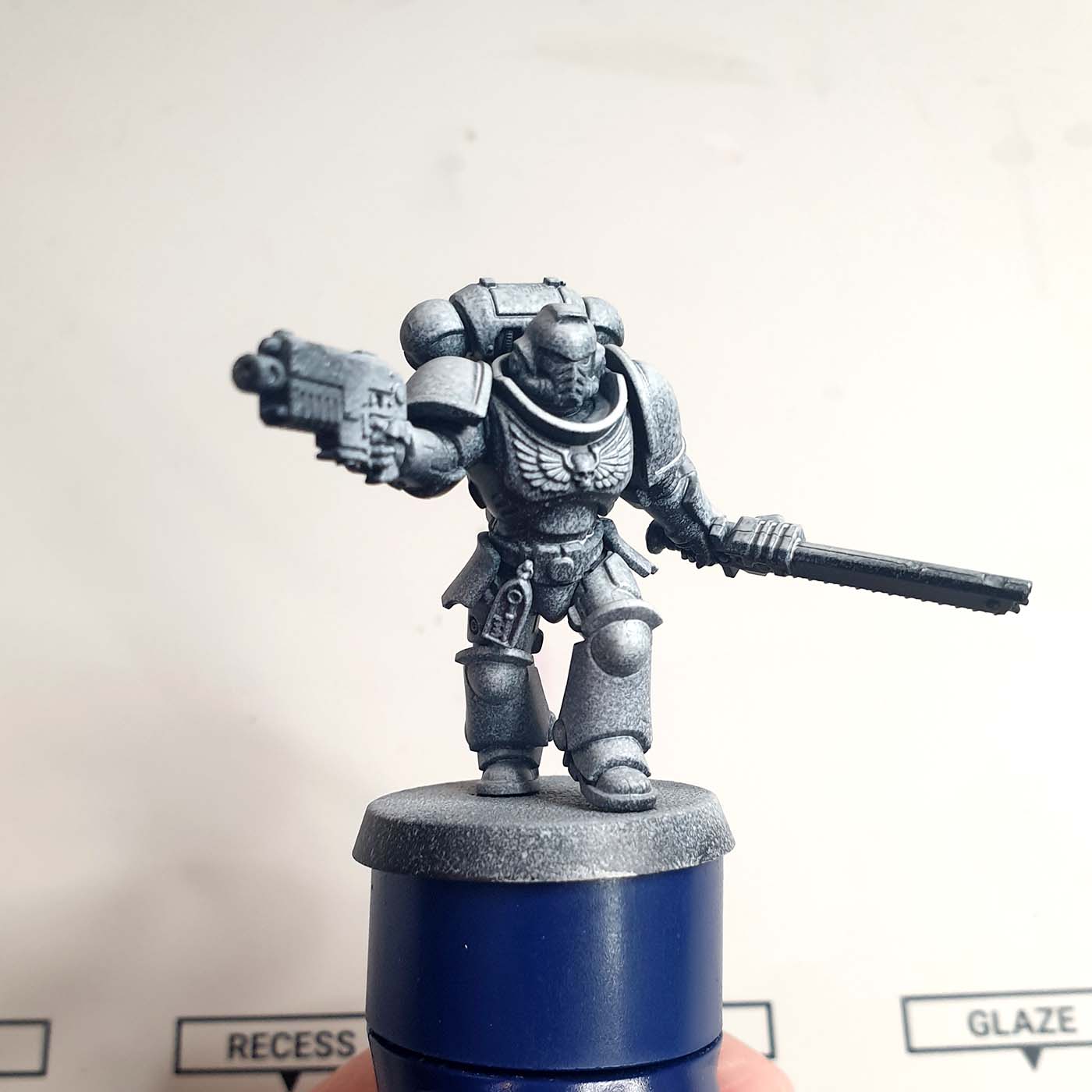 primed miniature for yellow painting guide