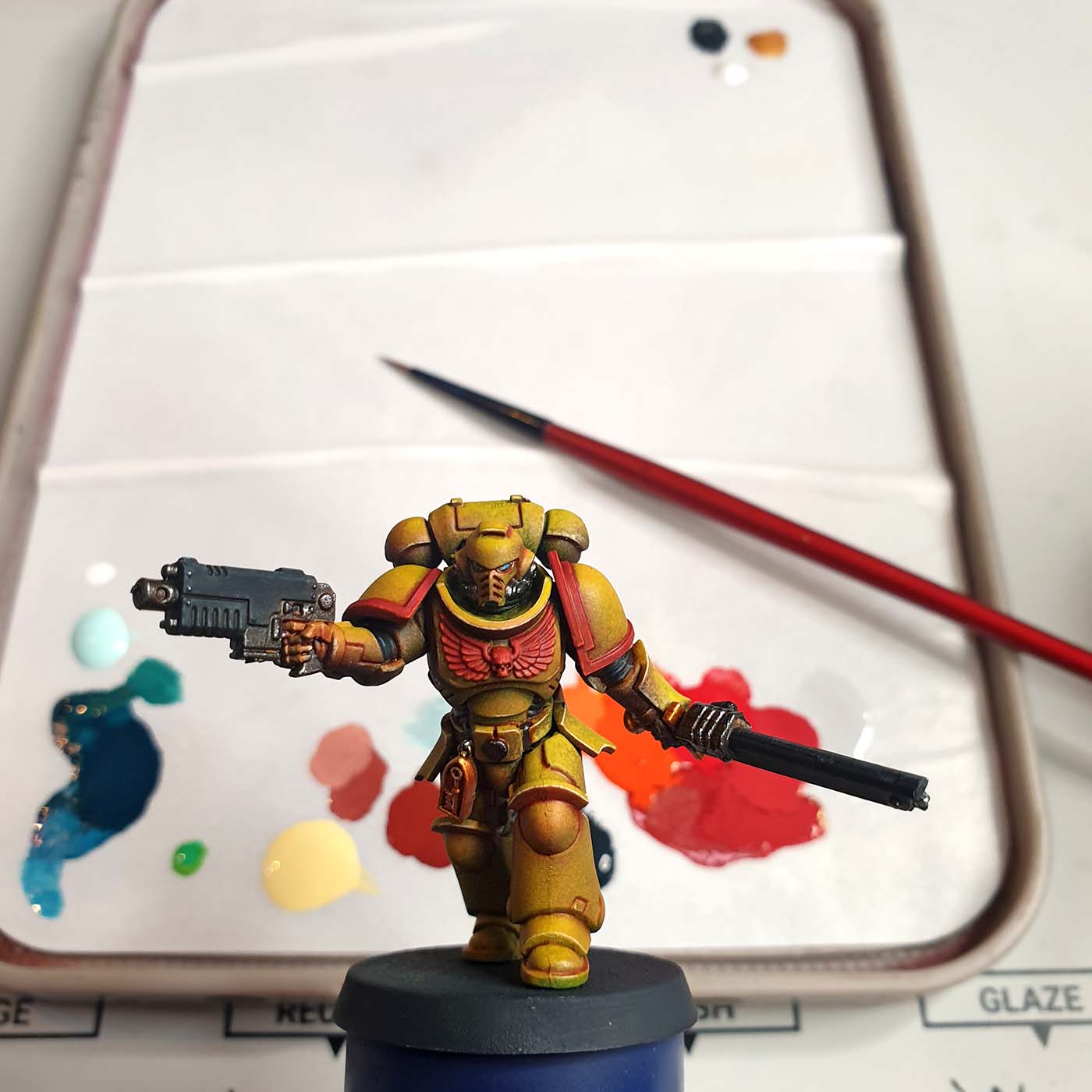 painting yellow miniatures finishing details imperial fist space marine