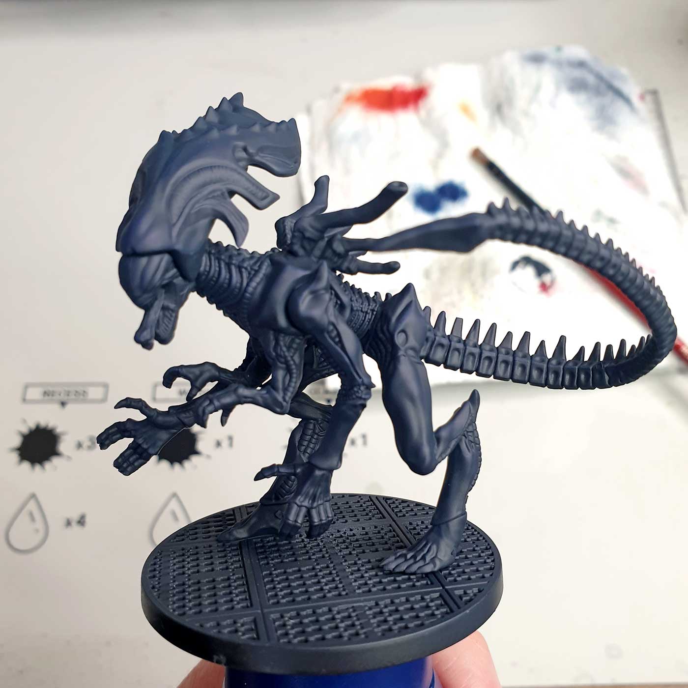 painting alien queen tutorial black primer stage