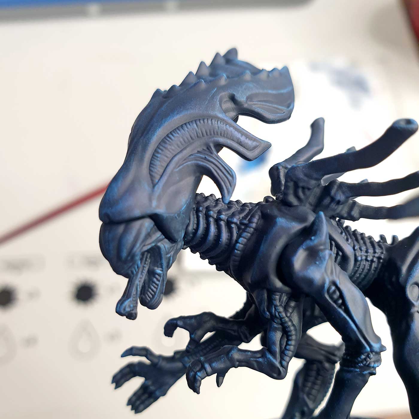 black blue highlights dry brushing process painting alien queen tutorial