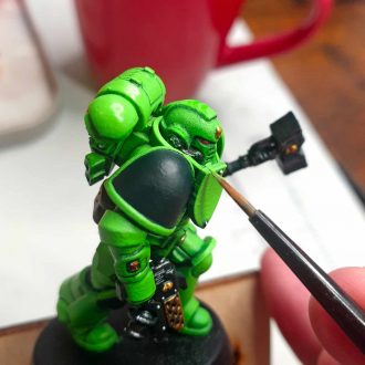 rgg tutorial edge highlight space marine guide salamander primaris warhammer 40k games workshop redgrassgames angle of approach and side of brush for best edge highlights