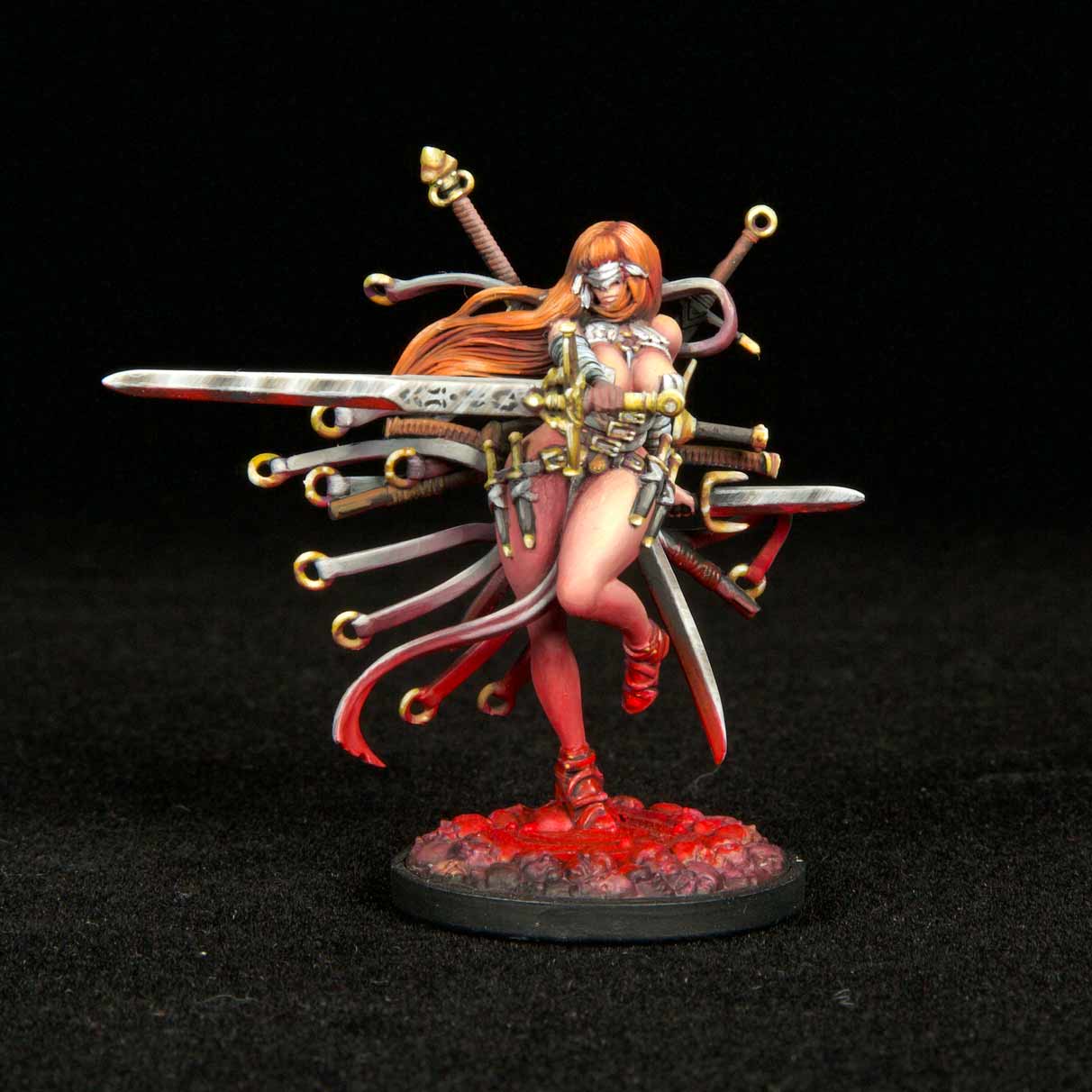 kikisminiaturesmania redgrassgames interview kingdom death white speaker KDM