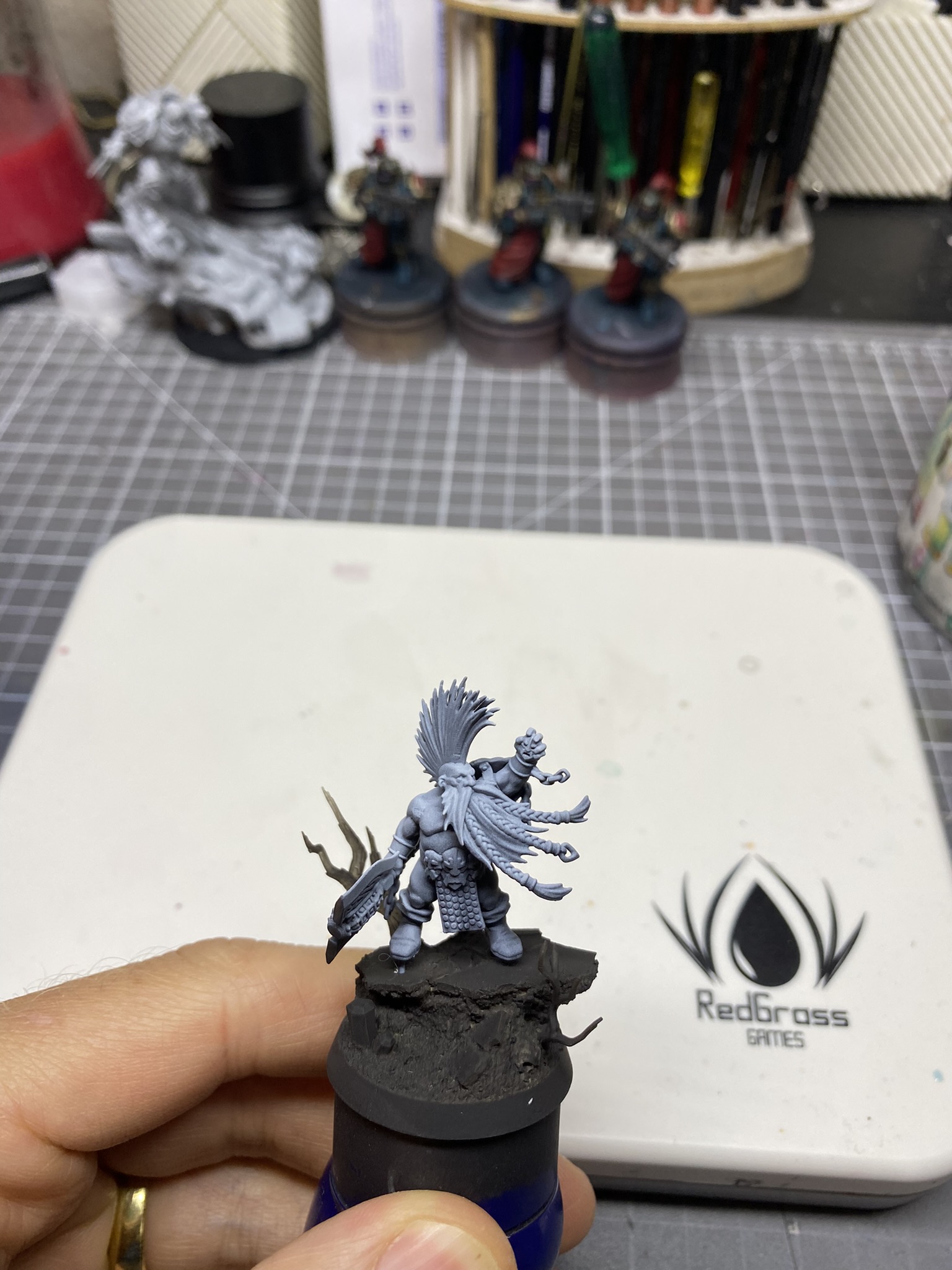 gotrek dwarf warhammer fantasy age of sigmar games workshop anamnesis studio redgrassgames rgg nmm painting guide base assembled model primed zenithal prime pre shading