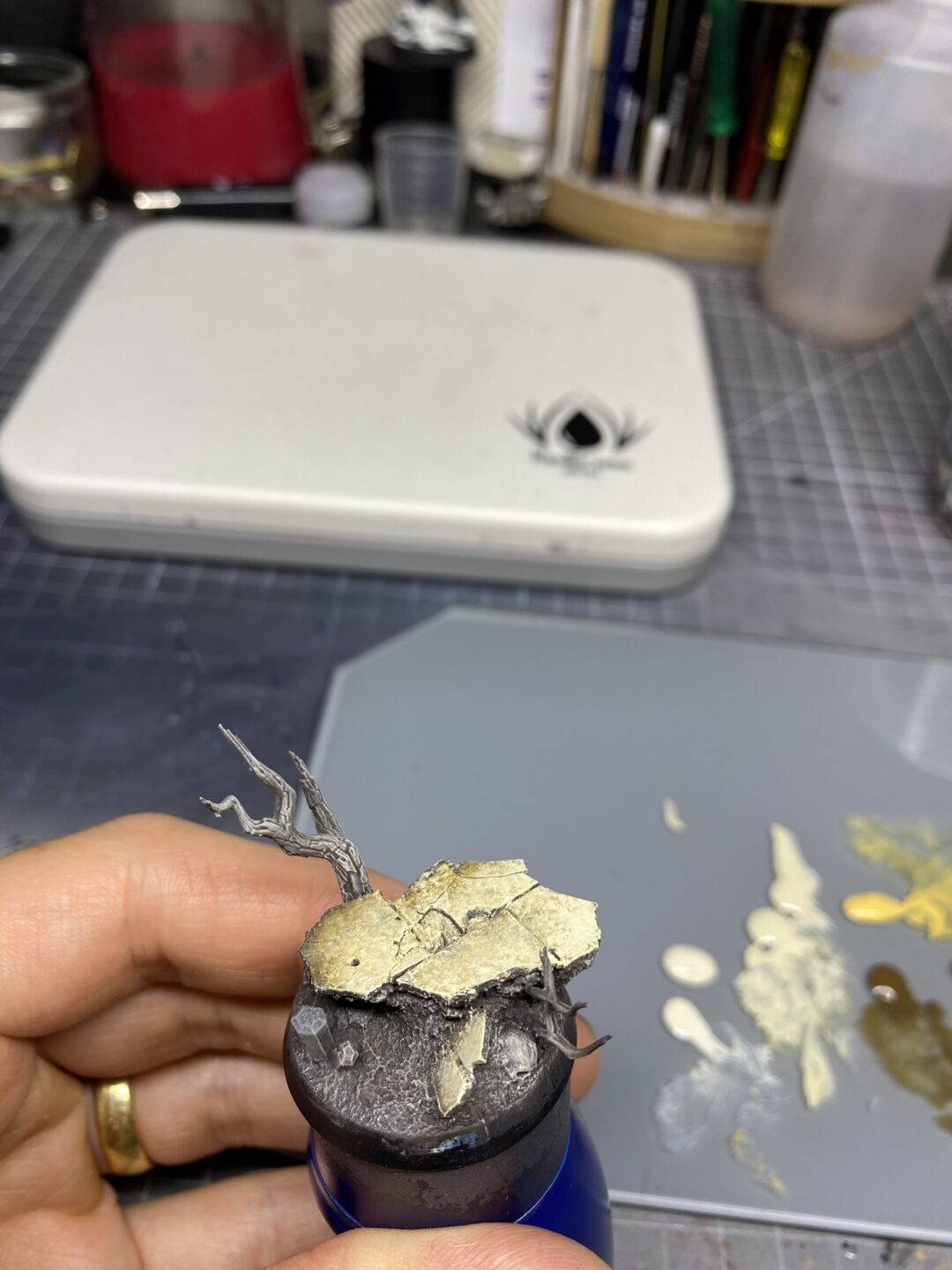 gotrek dwarf warhammer fantasy age of sigmar games workshop anamnesis studio redgrassgames rgg nmm painting guide base drybrush stippling rgg glass palette 2