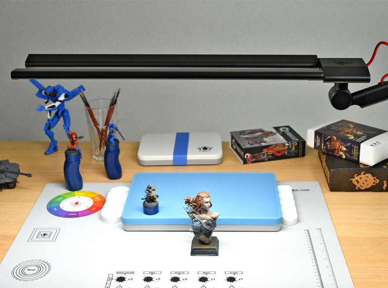 Redgrass R9 desk lamp for miniature painting and creative people Redgrasscreative