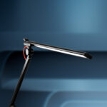 R9 solo desk lamp